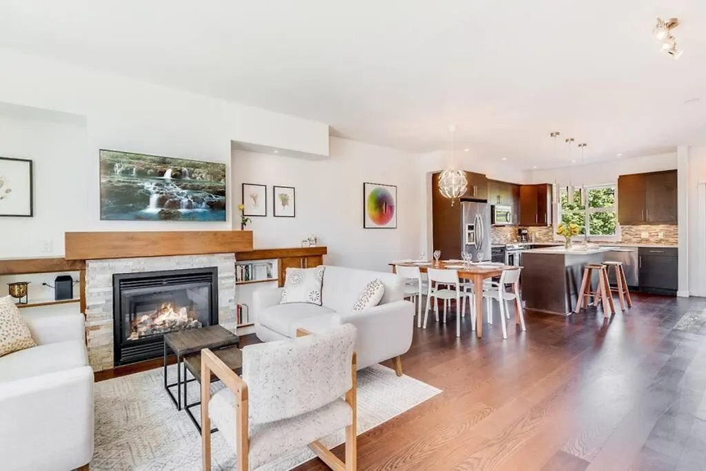 Cedar Hill Sunlit Stay - Bright Spacious & Modern Victoria